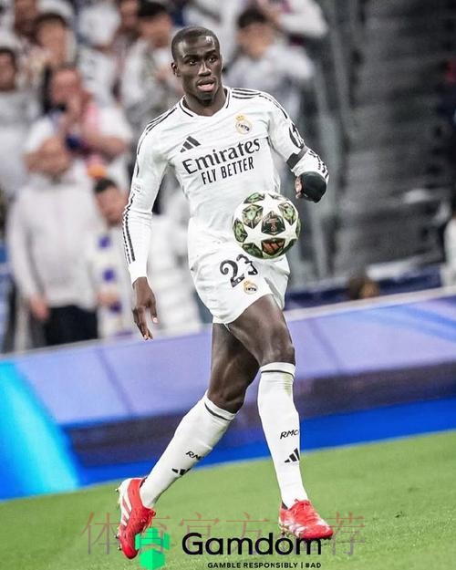 皇马希望出售阿拉巴和门迪 但球员都没离队意愿 皇马希望出售阿拉巴和门迪 但球员都没离队意愿